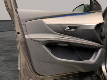 Peugeot 3008 1.6 13.2kWh GT Line Plug-in e-EAT 4WD (300 ps) - BLIND SPOT ASSI