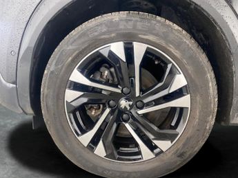 Peugeot E-2008 50kWh GT (136 ps) - BLIND SPOT ASSIST - LANE DEPARTURE  - BLUETO