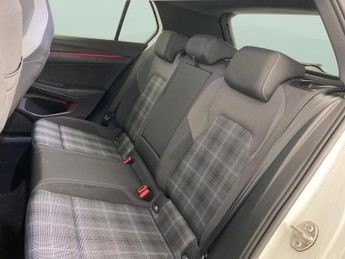 Volkswagen Golf 2.0 TDI GTD DSG (200 ps) - DIGITAL DASH - PADDLE SHIFT - PARK SE