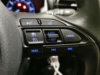 Toyota Yaris 1.5 VVT-h Icon E-CVT (116 ps) - BLUETOOTH - AIR CON - AUTO HEADL