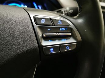 Hyundai Ioniq 38.3kWh Premium (136 ps) - REVERSE CAM - NAV - HEATED SEATS