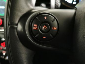 Mini Electric Hatch Cooper SE 32.6kWh Level 1 (184 ps) - AIR CON - AUTO HEADLIGHTS -