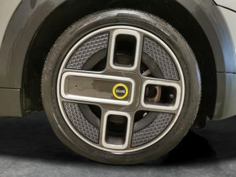 Mini Electric Hatch Cooper SE 32.6kWh Level 1 (184 ps) - AIR CON - AUTO HEADLIGHTS -