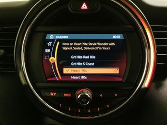 Mini Electric Hatch Cooper SE 32.6kWh Level 1 (184 ps) - AIR CON - AUTO HEADLIGHTS -