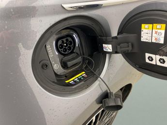 Fiat 500e C 42kWh La Prima Convertible (118 ps) - 17IN ALLOYS - AIR CON - DA