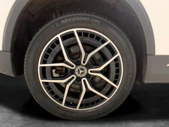 Mercedes-Benz EQA EQA 250+ 70.5kWh AMG Line (Premium) (190 ps) - ADAPTIVE LIGHTS