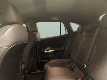 Mercedes-Benz EQA EQA 250+ 70.5kWh AMG Line (Premium) (190 ps) - ADAPTIVE LIGHTS