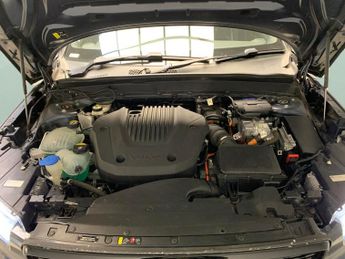 Volvo XC40 1.5h T5 Twin Engine Recharge 10.7kWh R-Design Pro Plug-in (262 p
