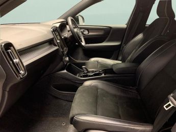 Volvo XC40 1.5h T5 Twin Engine Recharge 10.7kWh R-Design Pro Plug-in (262 p