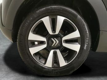 Citroen C3 1.2 PureTech PLUS EAT6 (110 ps) - AIR CON - PARK SENSORS