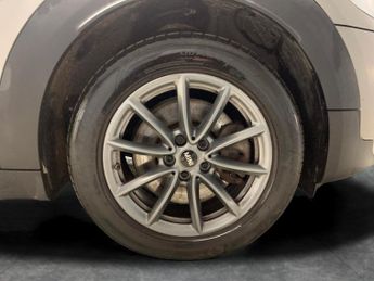 Mini Countryman 1.5 7.6kWh Cooper SE Plug-in ALL4 (224 ps) - CARPLAY - NAV