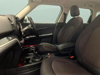 Mini Countryman 1.5 7.6kWh Cooper SE Plug-in ALL4 (224 ps) - CARPLAY - NAV