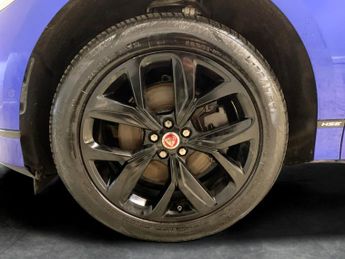 Jaguar I-PACE 400 90kWh HSE 4WD (400 ps) - MERIDIAN AUDIO - HEATED STEERING