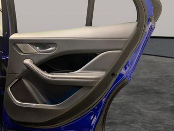 Jaguar I-PACE 400 90kWh HSE 4WD (400 ps) - MERIDIAN AUDIO - HEATED STEERING