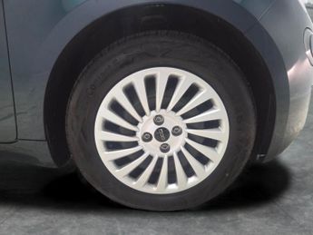 Fiat 500e 24kWh Action (95 ps) - KEYLESS START - USB AUDIO - ELECTRONIC HA