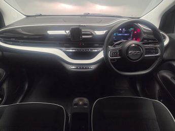 Fiat 500e 24kWh Action (95 ps) - KEYLESS START - USB AUDIO - ELECTRONIC HA