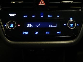 Hyundai Ioniq 38.3kWh Premium (136 ps) - REVERSE CAM - NAV - HEATED SEATS