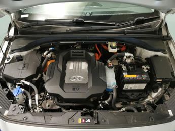 Hyundai Ioniq 38.3kWh Premium (136 ps) - REVERSE CAM - NAV - HEATED SEATS