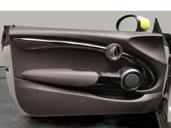 Mini Electric Hatch Cooper SE 32.6kWh Level 1 (184 ps) - AIR CON - AUTO HEADLIGHTS -