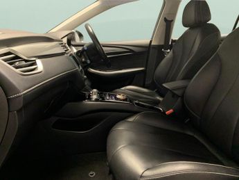 MG Mg5 61.1kWh Exclusive Long Range (156 ps) - NAV - BLUETOOTH - DRIVIN