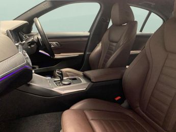 BMW 3 Series 2.0 330e 12kWh M Sport Plug-in (292 ps) - ACOUSTIC GLAZING