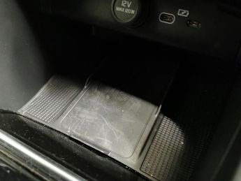 Volvo XC40 Recharge Twin 82kWh Plus AWD (408 ps) - CRUISE - WIRELESS CHARGE