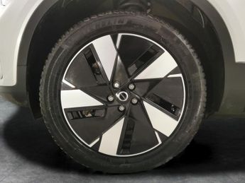 Volvo XC40 Recharge Twin 82kWh Plus AWD (408 ps) - CRUISE - WIRELESS CHARGE