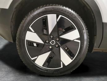 Volvo XC40 Recharge Twin 82kWh Plus AWD (408 ps) - CRUISE - WIRELESS CHARGE