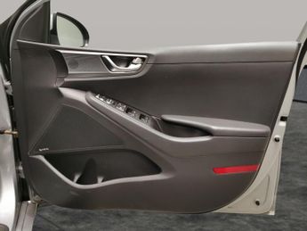 Hyundai Ioniq 38.3kWh Premium (136 ps) - REVERSE CAM - NAV - HEATED SEATS