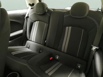 Mini Electric Hatch Cooper SE 32.6kWh Level 1 (184 ps) - AIR CON - AUTO HEADLIGHTS -