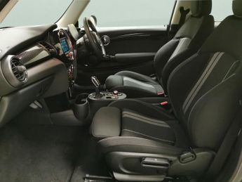 Mini Electric Hatch Cooper SE 32.6kWh Level 1 (184 ps) - AIR CON - AUTO HEADLIGHTS -