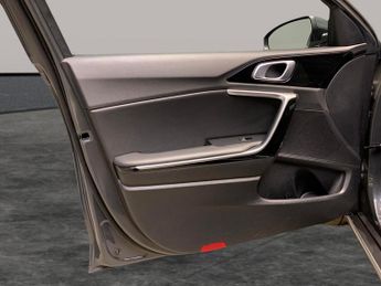 Kia Xceed 1.6 GDi 8.9kWh 3 Plug-in DCT (139 bhp) - LANE DEPARTURE  - BLUET