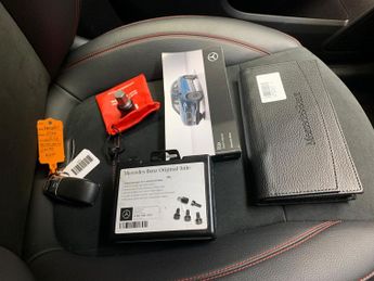 Mercedes-Benz EQA EQA 250+ 70.5kWh AMG Line (Premium) (190 ps) - ADAPTIVE LIGHTS