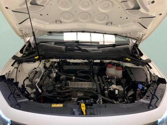 Mercedes-Benz EQA EQA 250+ 70.5kWh AMG Line (Premium) (190 ps) - ADAPTIVE LIGHTS