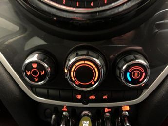 Mini Countryman 1.5 7.6kWh Cooper SE Plug-in ALL4 (224 ps) - CARPLAY - NAV