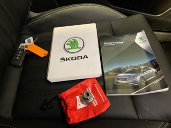 Skoda Superb 2.0 TDI SE Technology DSG (150 ps) - DRIVER MEMORY SEAT - BLUETO