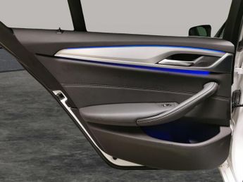 BMW 5 Series 2.0 520d SE (190 ps) - BMW LIVE COCKPIT PROFESSIONAL - PERFORMAN