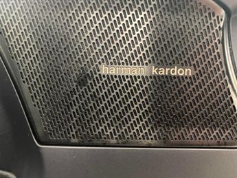 Volvo XC40 Recharge Twin 78kWh Pro AWD (408 ps) - SURROUND VIEW - PARK ASSI