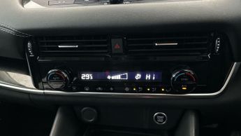 Nissan Qashqai 1.3 DIG-T MHEV N-Connecta XTRON (158 ps) - GLASS ROOF PACK