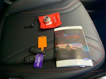 Ford Mustang Mach-e Extended Range 91kWh Automatic AWD (351 ps) - HEATED SEATS - NAV