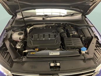 Volkswagen Passat 2.0 TDI EVO R-Line DSG (150 ps) - PARK SENSORS - PADDLE SHIFT