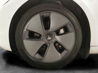 Tesla Model 3 Standard Range Plus RWD (241 bhp) - PARK ASSIST - LED - REVERSE 