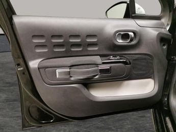 Citroen C3 1.2 PureTech PLUS EAT6 (110 ps) - AIR CON - PARK SENSORS