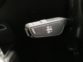 Audi TT 40 TFSI Black Edition S Tronic [Tech Pack] - SPORTS SUSPENSION -