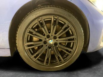 BMW 3 Series 2.0 330e 12kWh M Sport Plug-in (292 ps) - ADAPTIVE LIGHTS