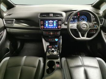 Nissan Leaf 39kWh Tekna (150 ps) - LED - NAV - LANE DEPARTURE