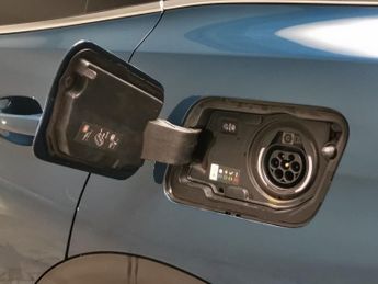 Peugeot 3008 1.6 13.2kWh GT Plug-in e-EAT (225 ps) - BLIND SPOT ASSIST - LANE