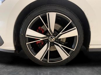 Volkswagen Golf 2.0 TDI GTD DSG (200 ps) - PADDLE SHIFT - SPORTS SEATS - PRIVACY