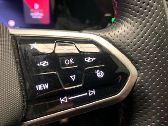 Volkswagen Golf 2.0 TSI GTI DSG (245 ps) - KEYLESS ENTRY - HEATED STEERING - WIF