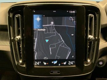 Volvo XC40 1.5h T5 Twin Engine Recharge 10.7kWh R-Design Pro Plug-in (262 p